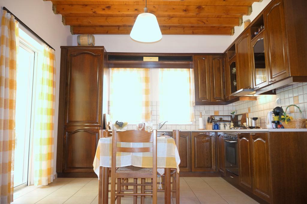 Villa The Platanus Tree Kato Vasiliki المظهر الخارجي الصورة